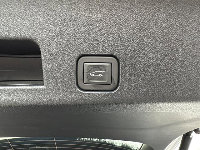 New 2026 Chevrolet Traverse LT w/ Sun and Wheel Package image 13