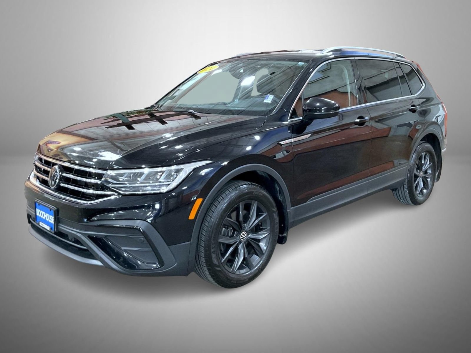 Used 2024 Volkswagen Tiguan SE