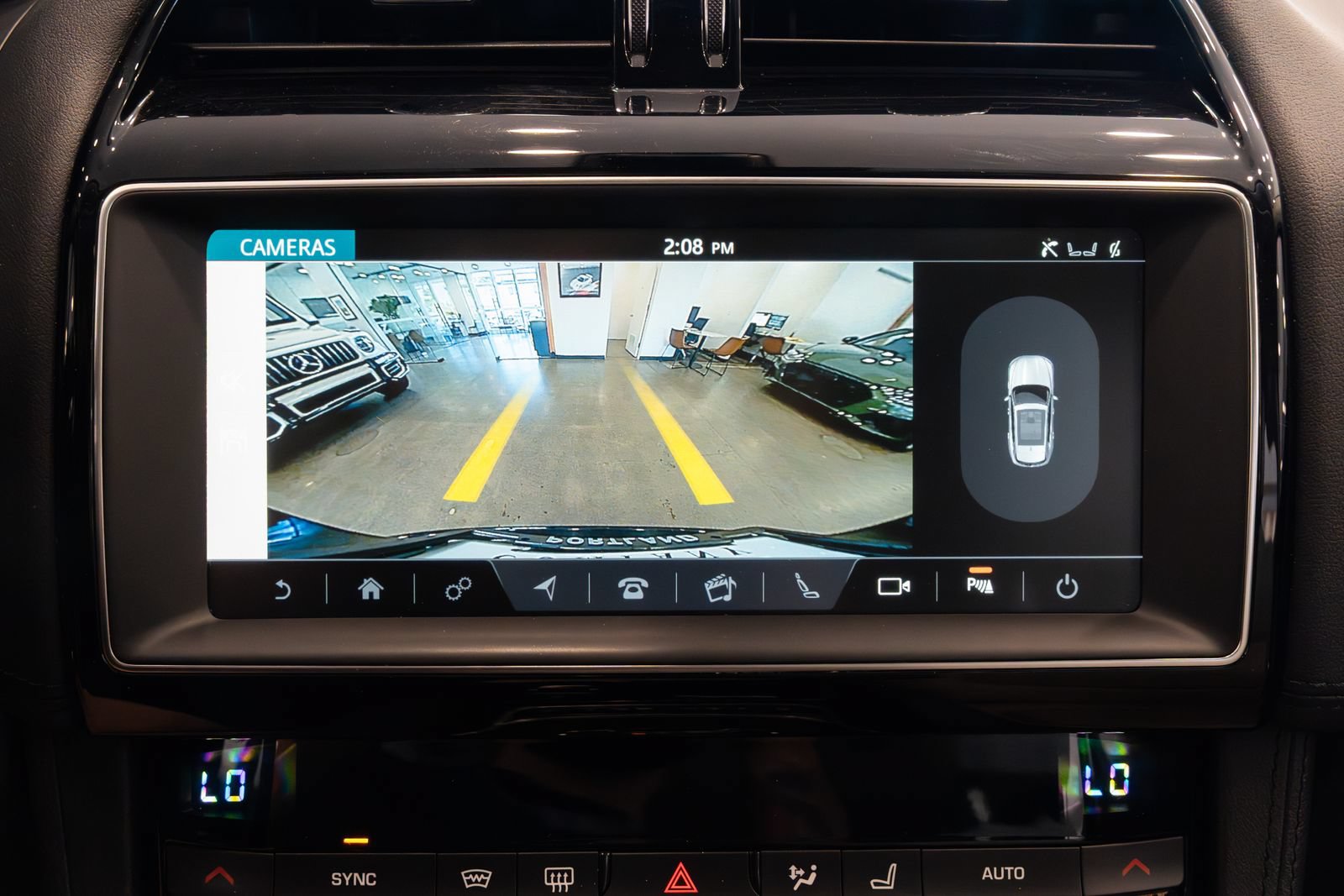 Used 2019 Jaguar F-PACE Prestige AWD/4WD image 12