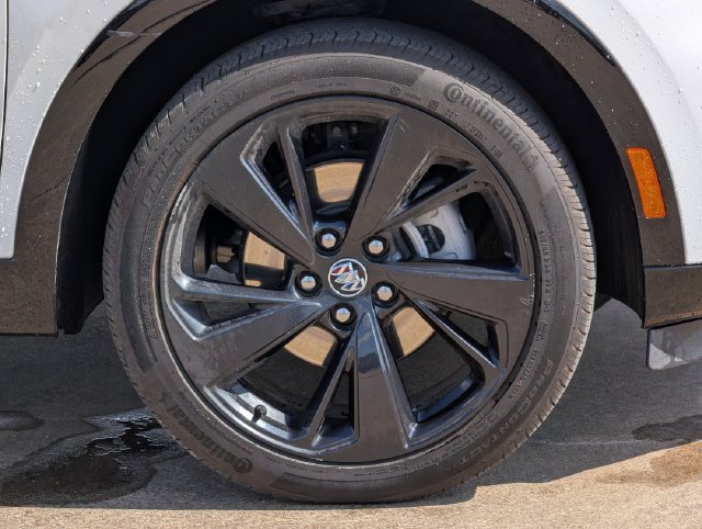 Used 2023 Buick Envision Essence w/ Sport Touring Package FWD image 9