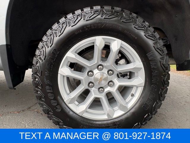 Used 2025 Chevrolet Silverado 1500 LT w/ Z71 Off-Road Package AWD/4WD image 7