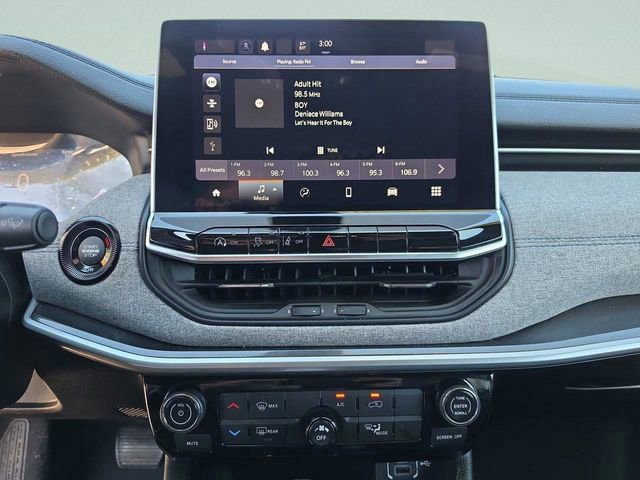 Certified 2024 Jeep Compass Latitude image 27