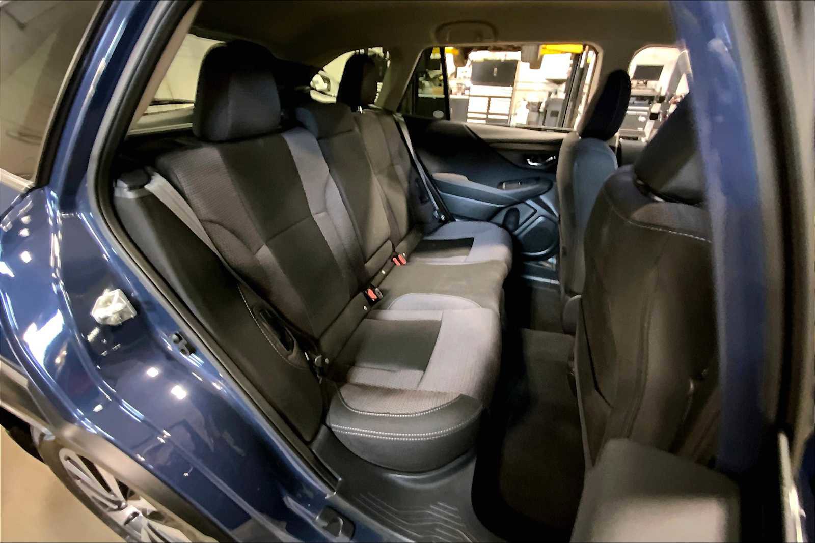 Certified 2025 Subaru Outback Premium image 18