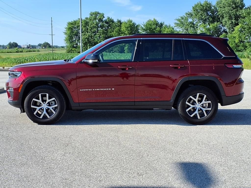 Used 2024 Jeep Grand Cherokee Limited image 24