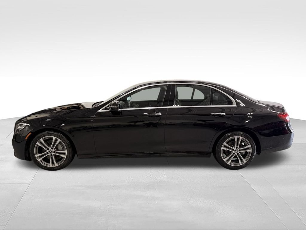 Used 2023 Mercedes-Benz E 350 4MATIC Sedan image 2