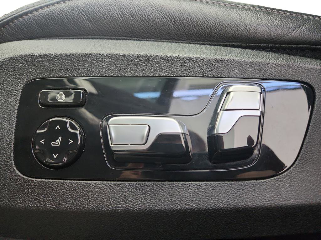 Used 2022 BMW X7 xDrive40i w/ Premium Package image 32