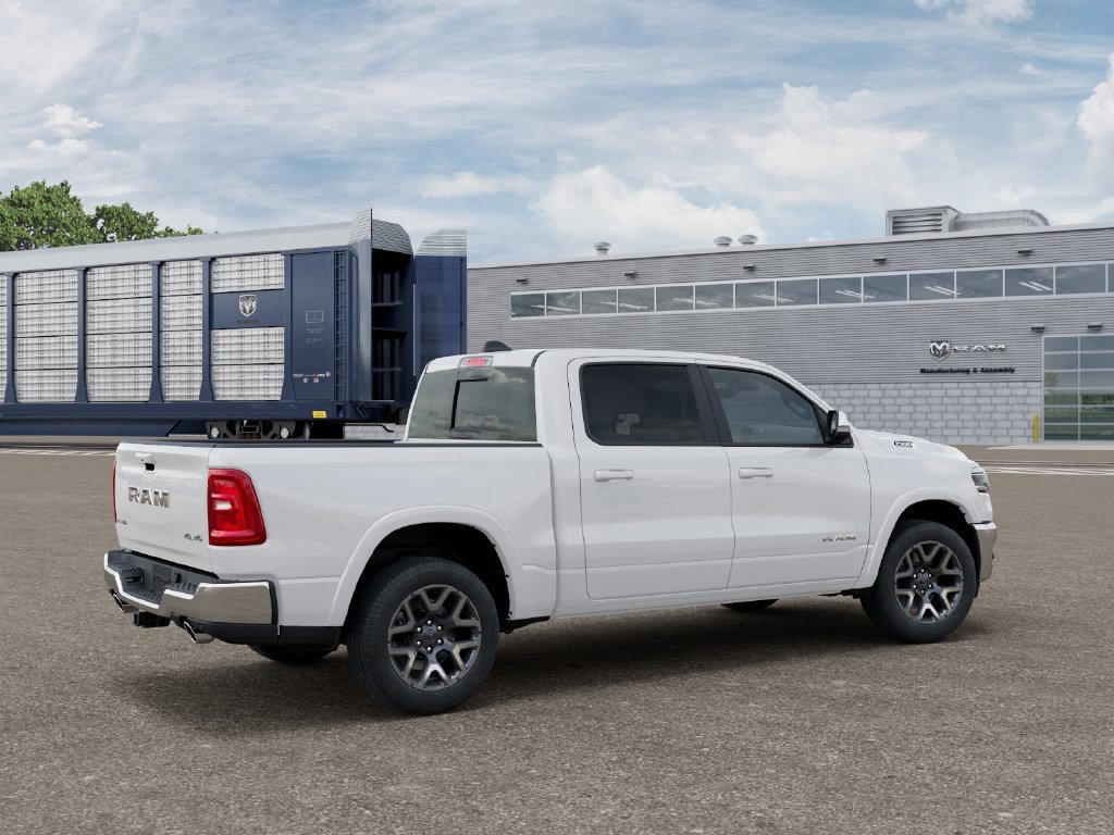 New 2027 RAM 1500 Laramie AWD/4WD image 4