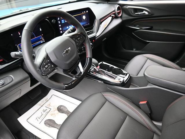 Used 2025 Chevrolet Trax RS w/ Driver Confidence Package image 18