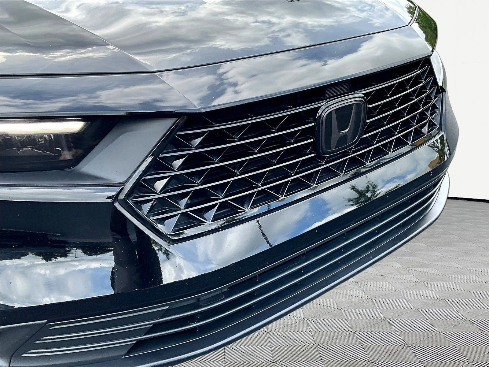 Used 2024 Honda Accord Sport image 32