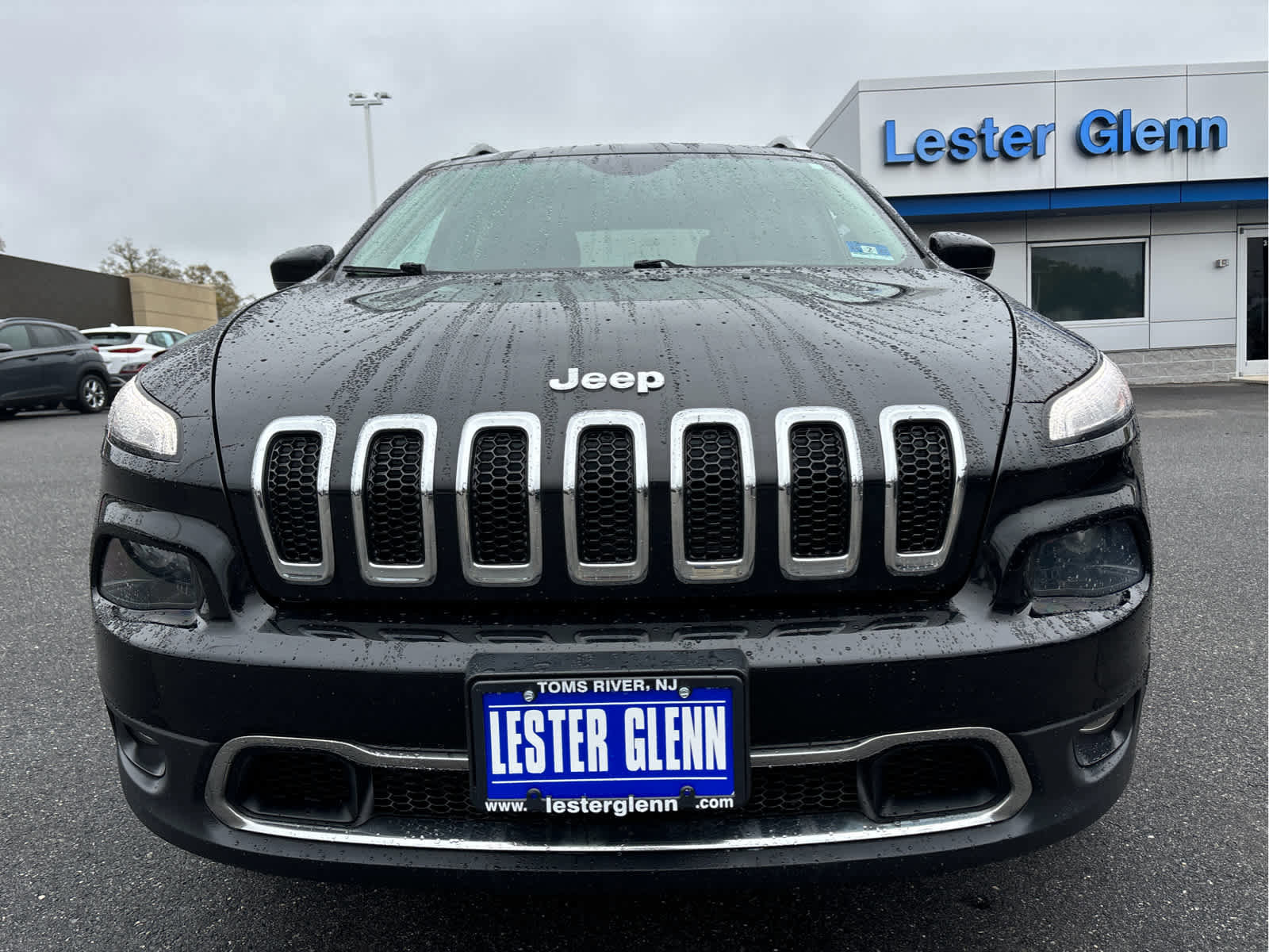 Used 2018 Jeep Cherokee Limited AWD/4WD image 4