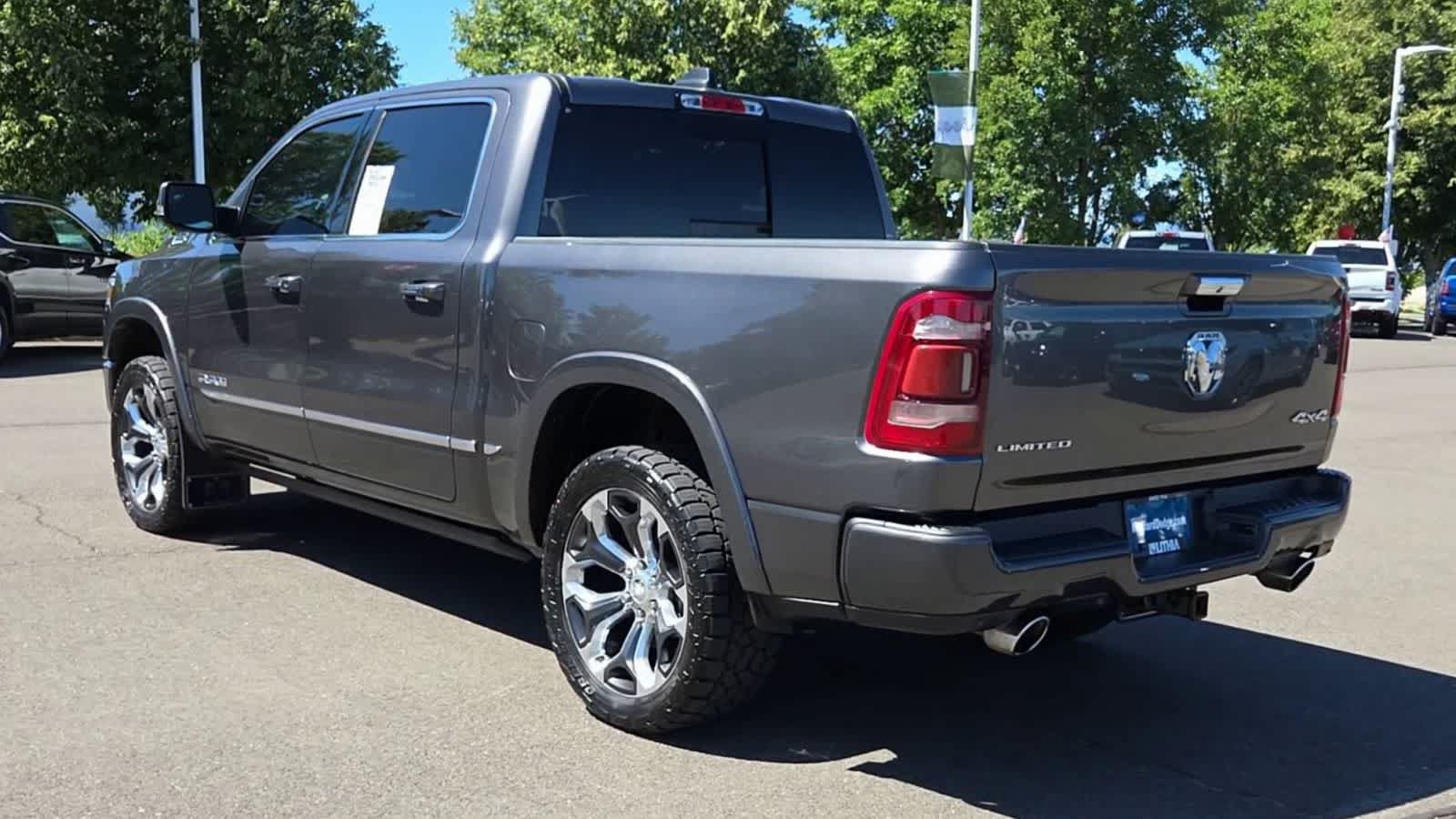 Used 2022 RAM 1500 Limited w/ Body-Colour Bumper Group AWD/4WD image 6