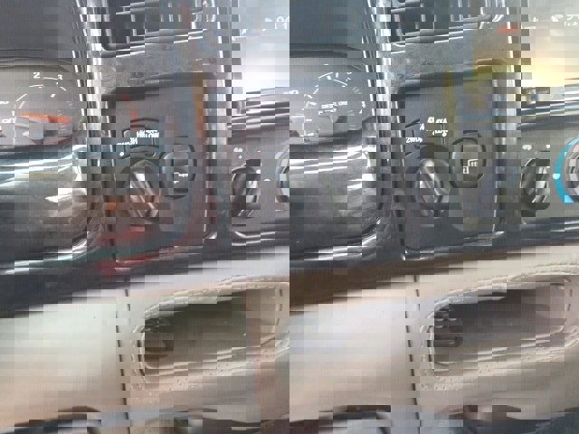 Used 2000 Ford Excursion XLT image 6