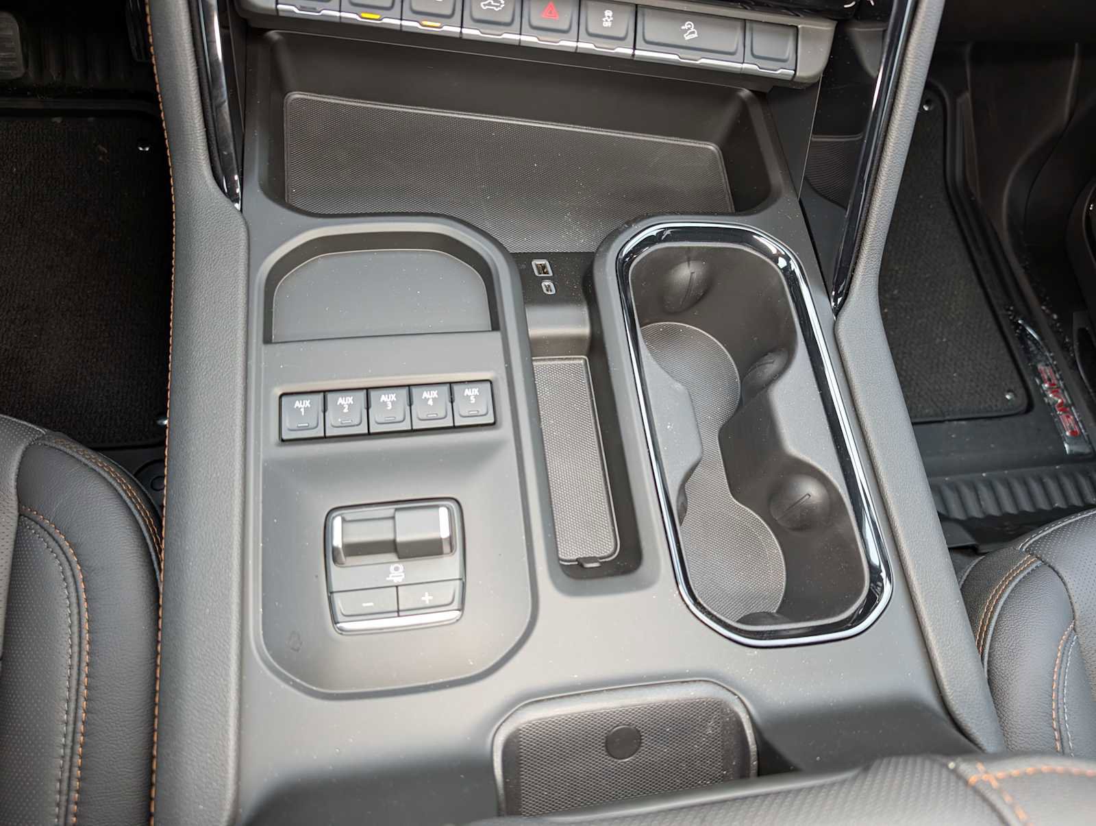 New 2026 GMC Sierra 2500 AT4 w/ Technology Package image 28