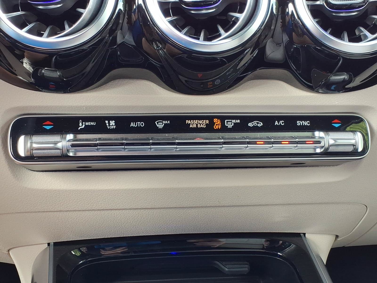 Certified 2025 Mercedes-Benz GLB 250 4MATIC image 19