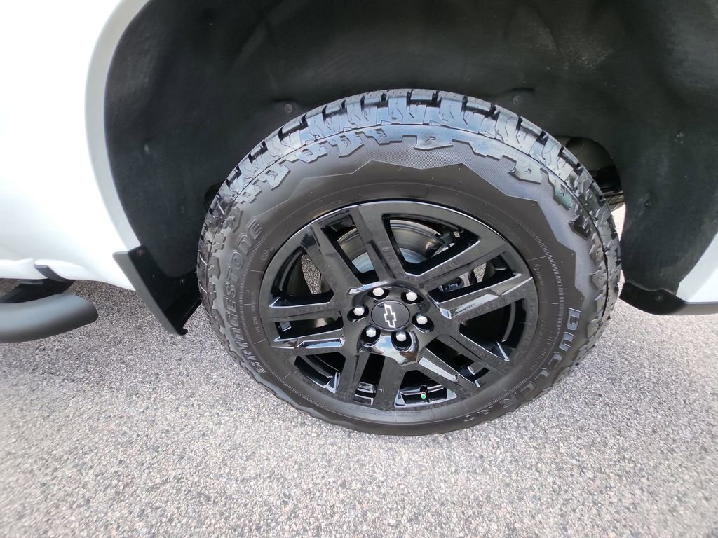 Certified 2025 Chevrolet Silverado 1500 Custom w/ Turbomax Blackout Package image 36