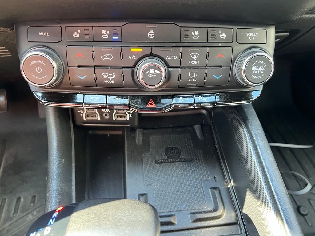 Used 2023 Dodge Durango R/T AWD/4WD image 15