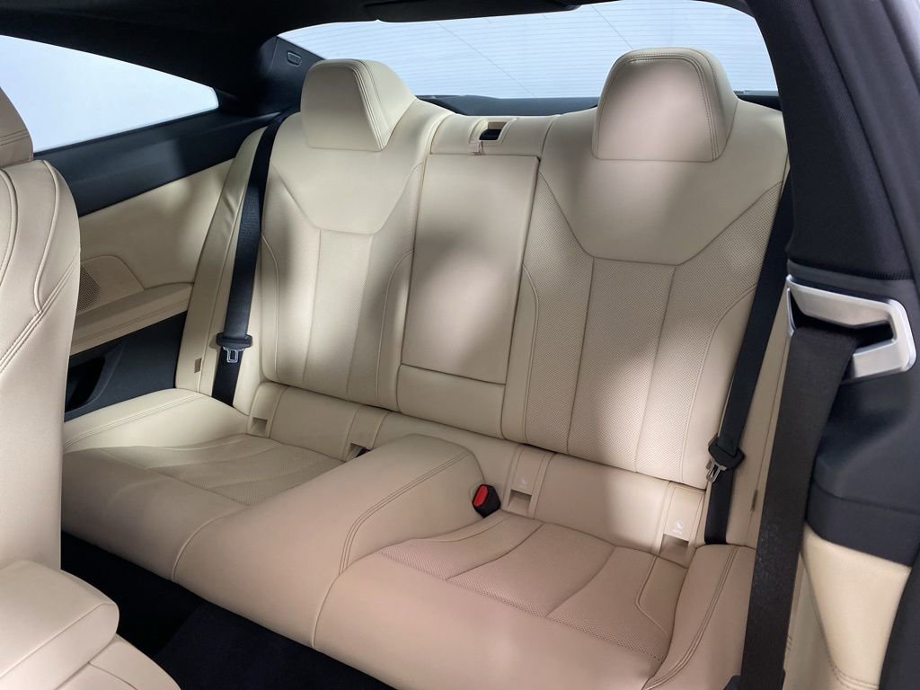 Used 2025 BMW 430i xDrive Coupe w/ Premium Package image 19