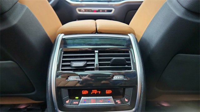 Used 2025 BMW X7 xDrive40i w/ Executive Package image 57