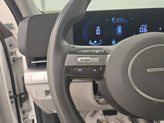 Used 2025 Hyundai Kona SEL AWD/4WD image 30