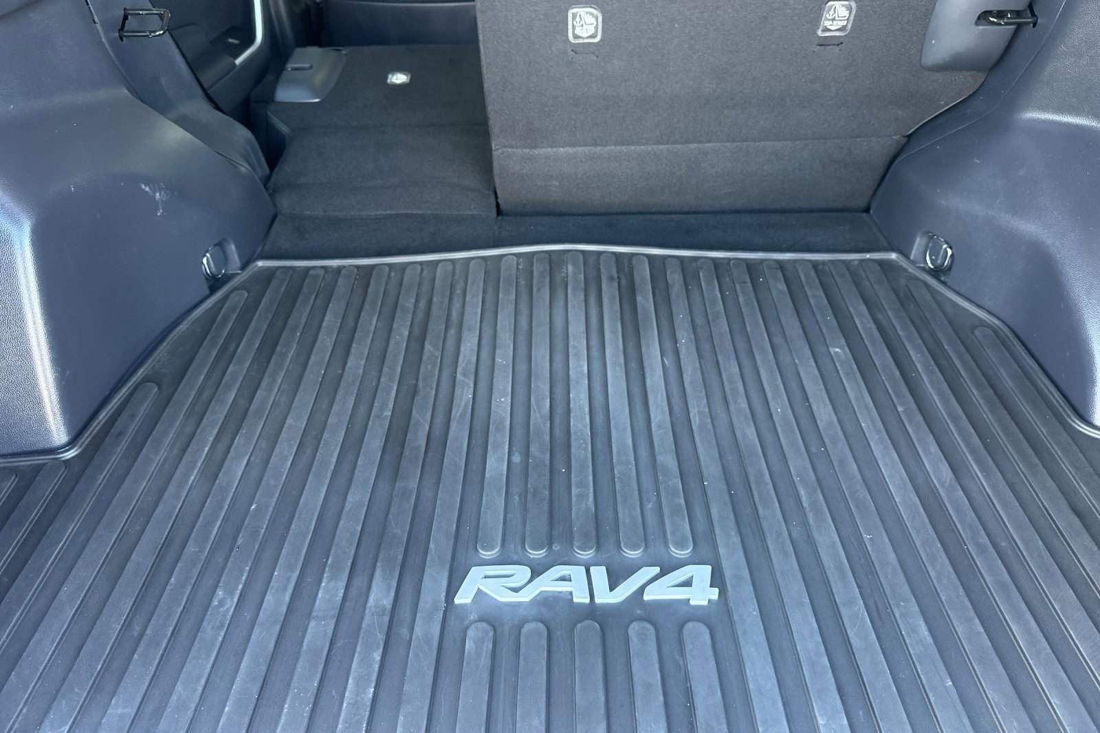 Certified 2021 Toyota RAV4 XLE Premium image 14