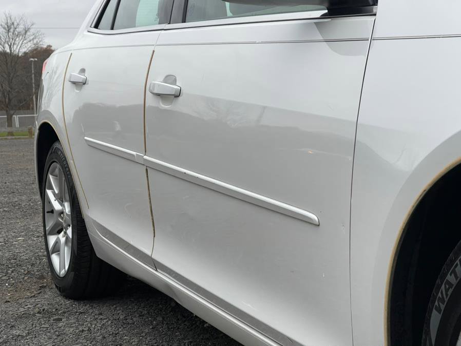 Used 2016 Chevrolet Malibu LT image 6