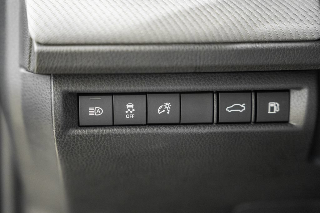 Used 2025 Toyota Camry SE AWD/4WD image 41