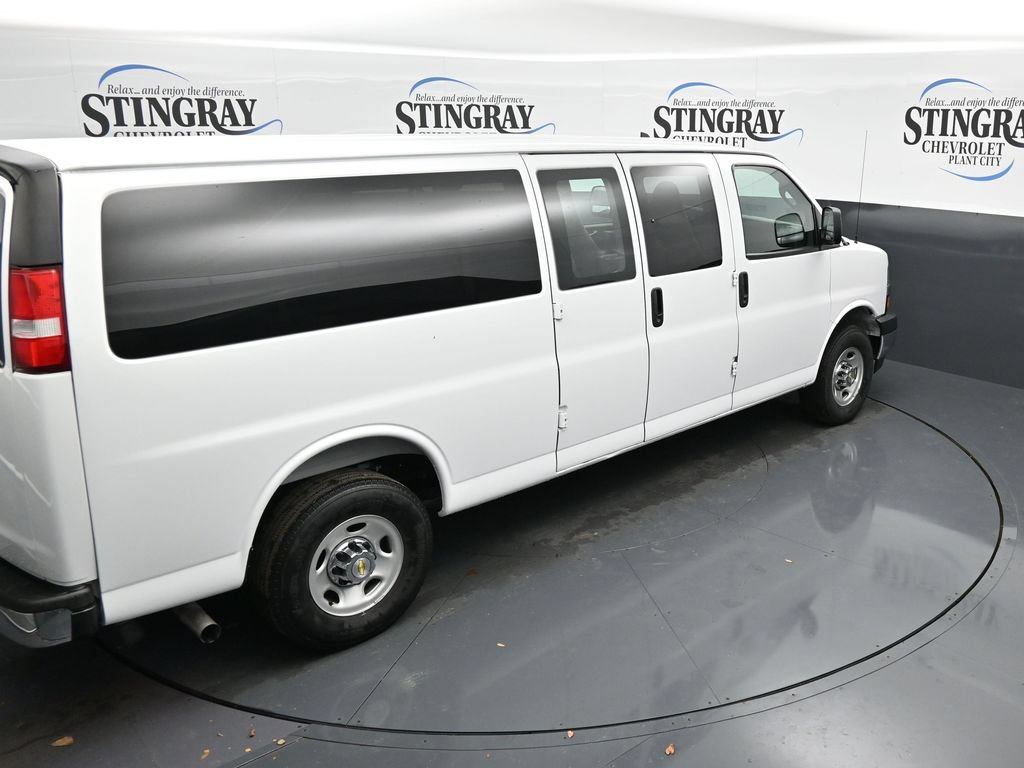 Used 2025 Chevrolet Express 3500 LT w/ LT Preferred Equipment Group RWD image 24