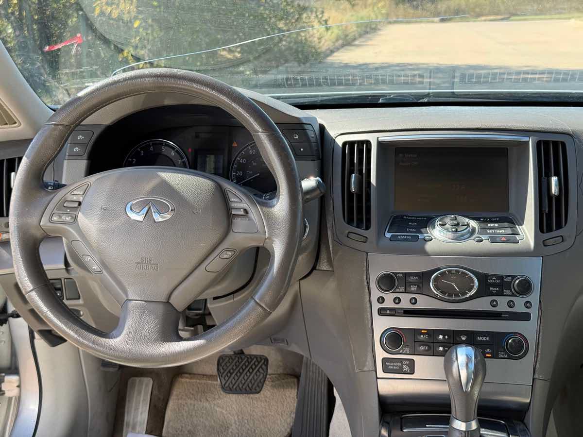 Used 2011 INFINITI G25 Journey w/ Moonroof Pkg RWD image 12