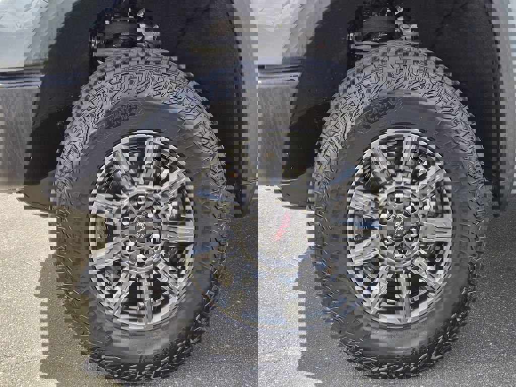 Certified 2024 GMC Sierra 1500 AT4X image 7