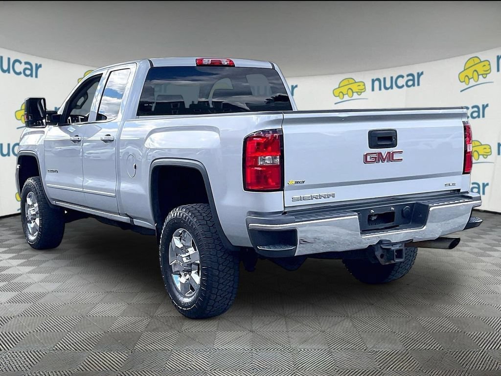 Used 2017 GMC Sierra 2500 SLE w/ HD SLE Preferred Plus Package AWD/4WD image 4