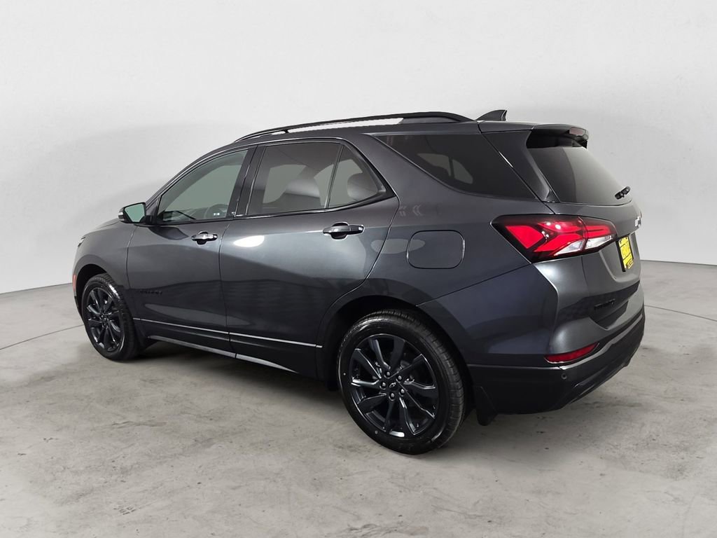 Used 2023 Chevrolet Equinox RS w/ RS Leather Package AWD/4WD image 3