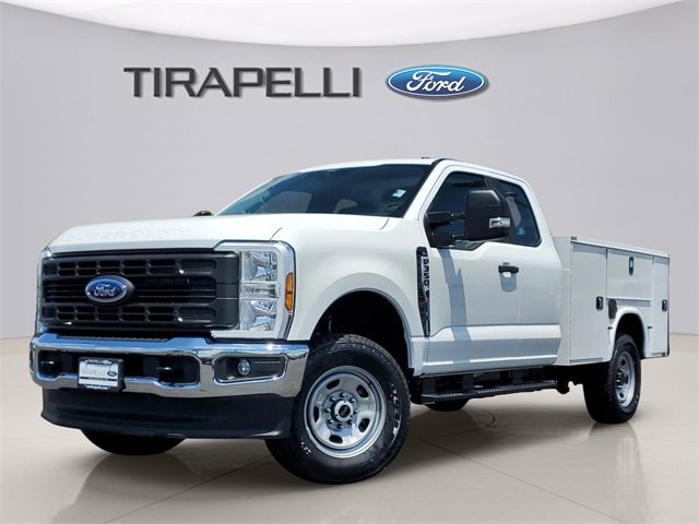 New 2025 Ford F350 XL w/ XL Chrome Package