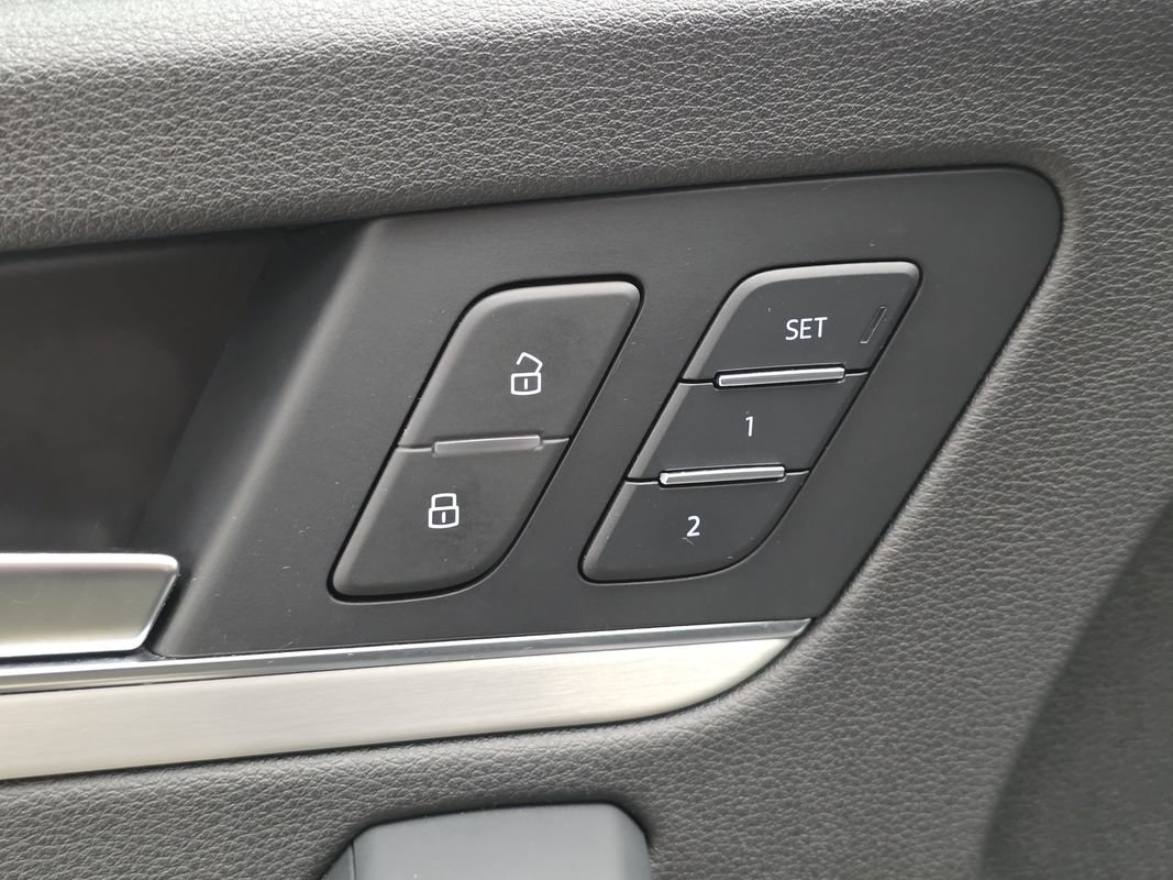 Used 2019 Audi SQ5 Premium Plus AWD/4WD image 26