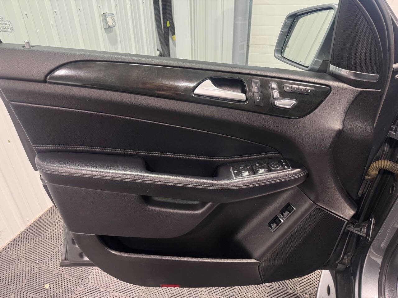 Used 2018 Mercedes-Benz GLS 450 4MATIC image 10