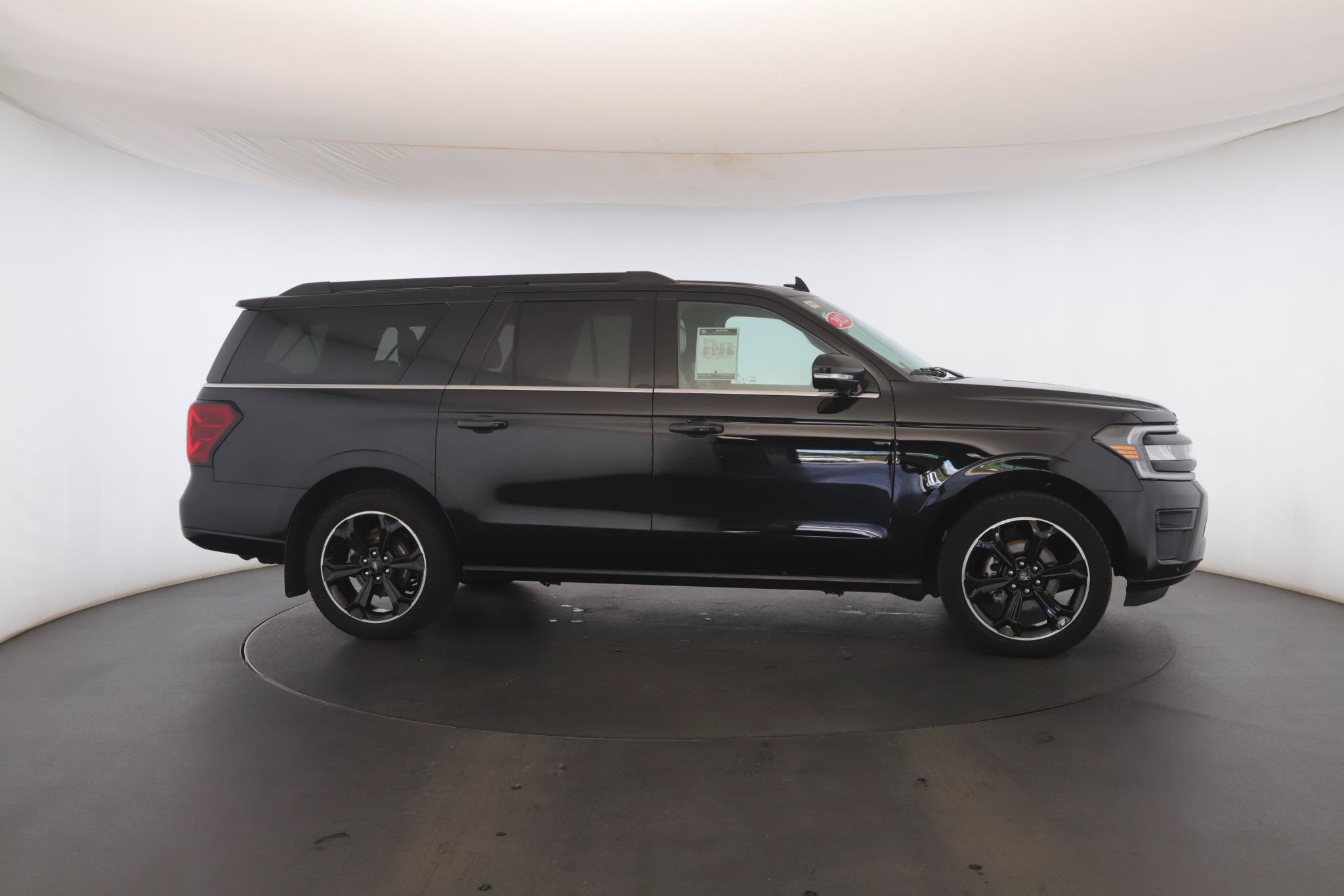 Used 2022 Ford Expedition Max Limited AWD/4WD image 24