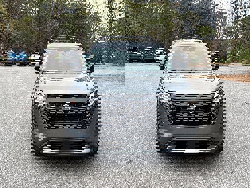 New 2026 Nissan Pathfinder SL image 2