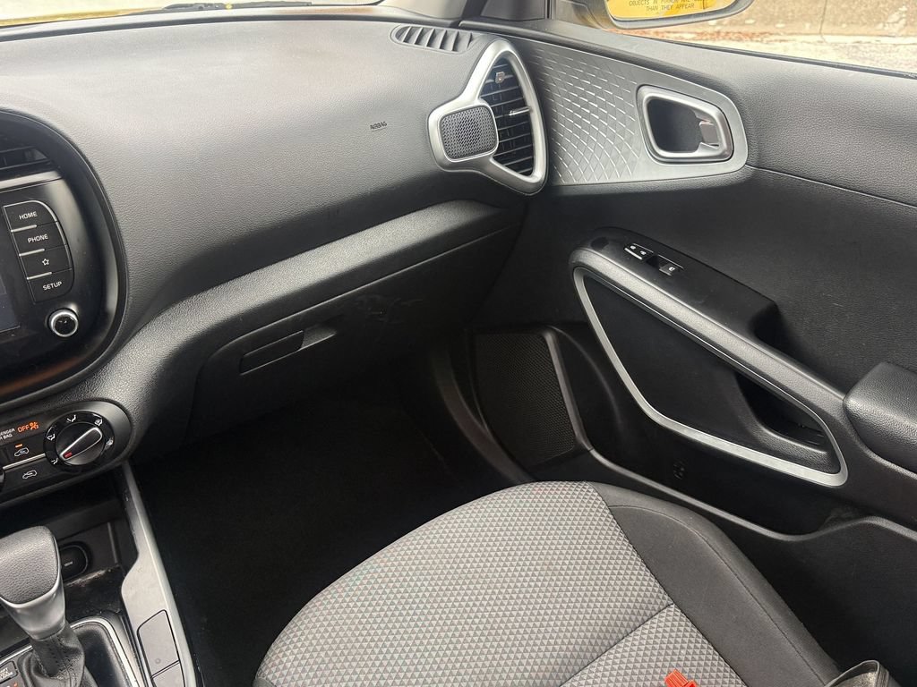 Used 2020 Kia Soul LX FWD image 16