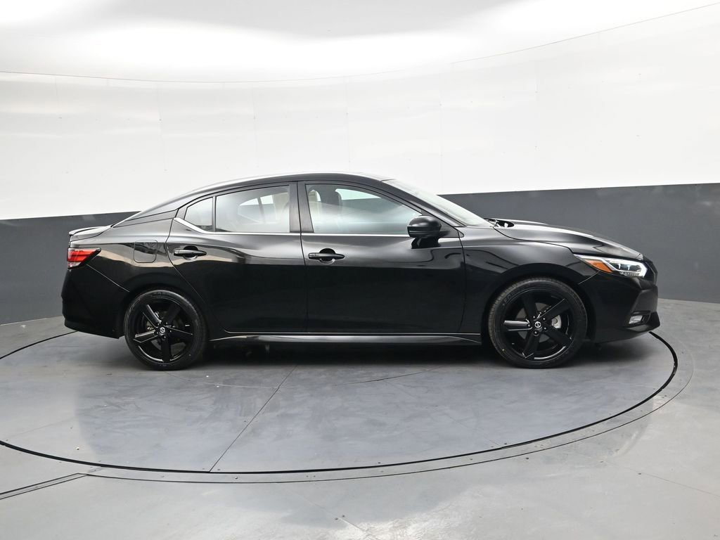 Used 2022 Nissan Sentra SR w/ SR Premium Package FWD video 3