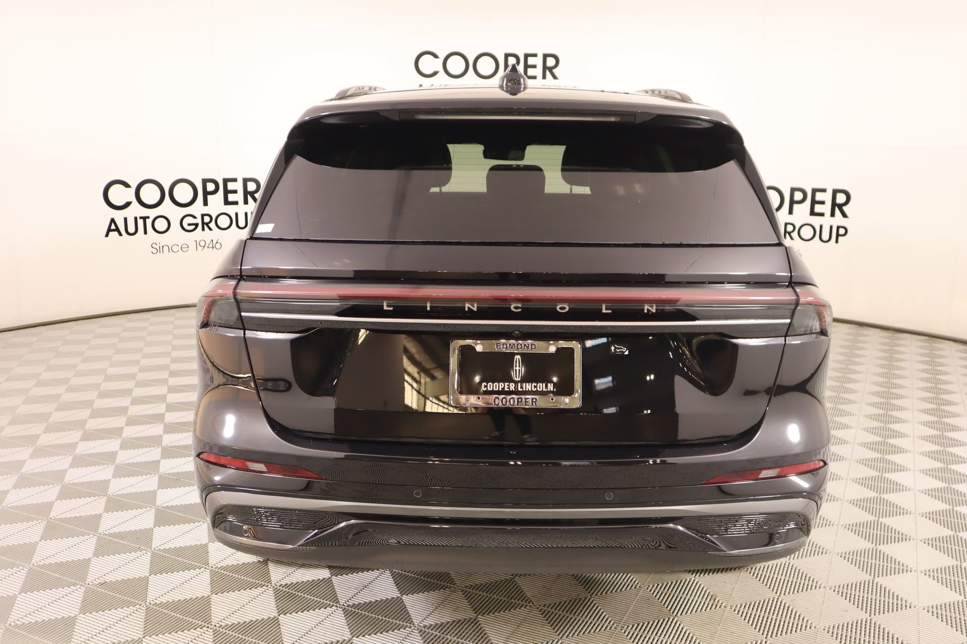 New 2026 Lincoln Nautilus Reserve w/ Jet Appearance Package AWD/4WD image 24