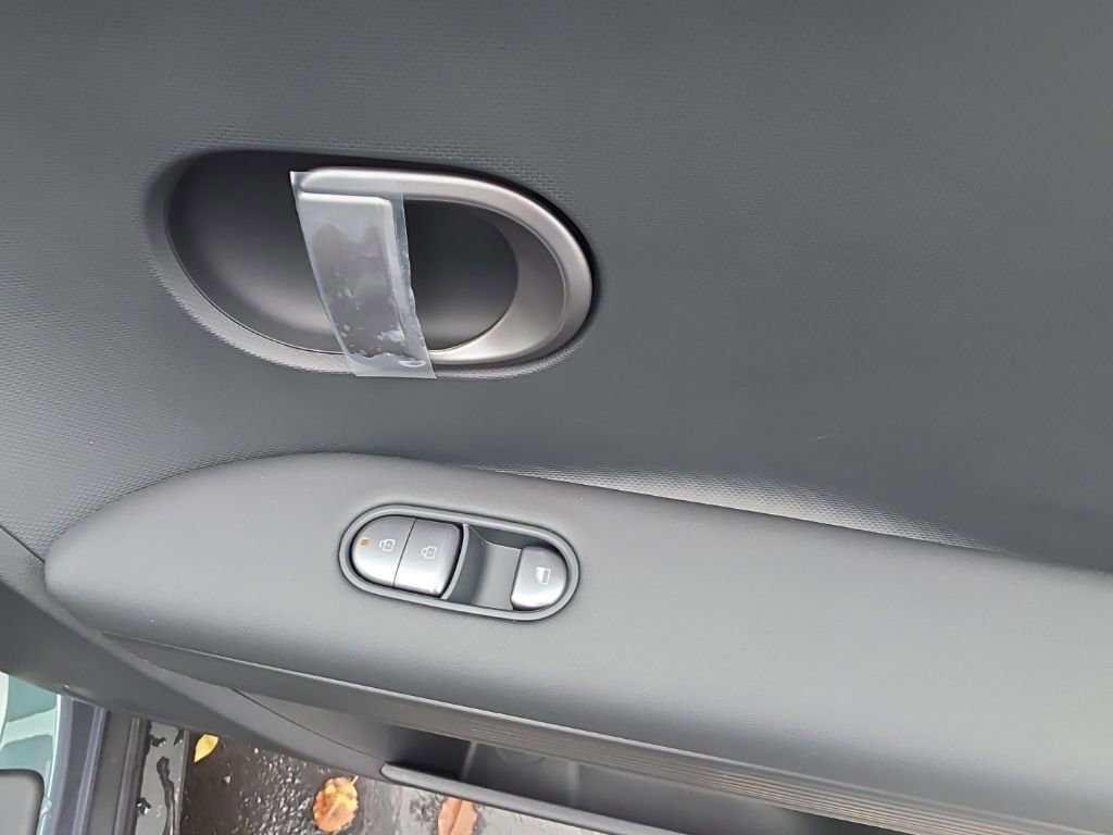 Used 2025 Hyundai Ioniq 5 SE image 47