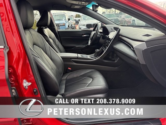 Used 2022 Toyota Avalon XLE image 12