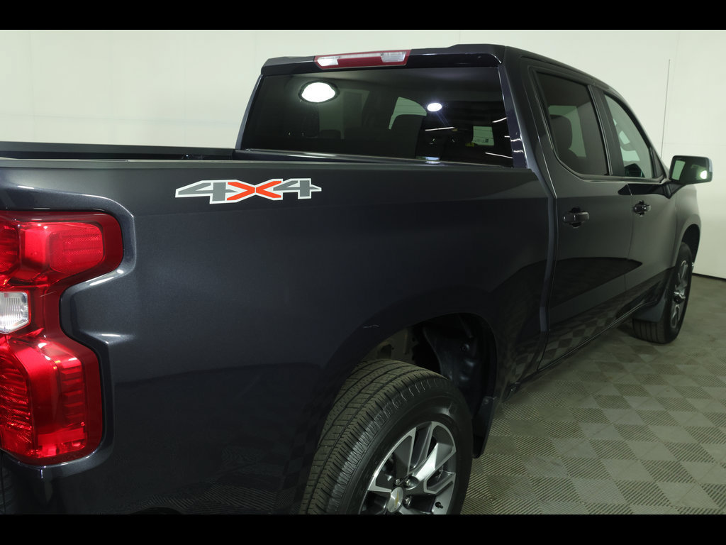 Used 2023 Chevrolet Silverado 1500 LT AWD/4WD image 19
