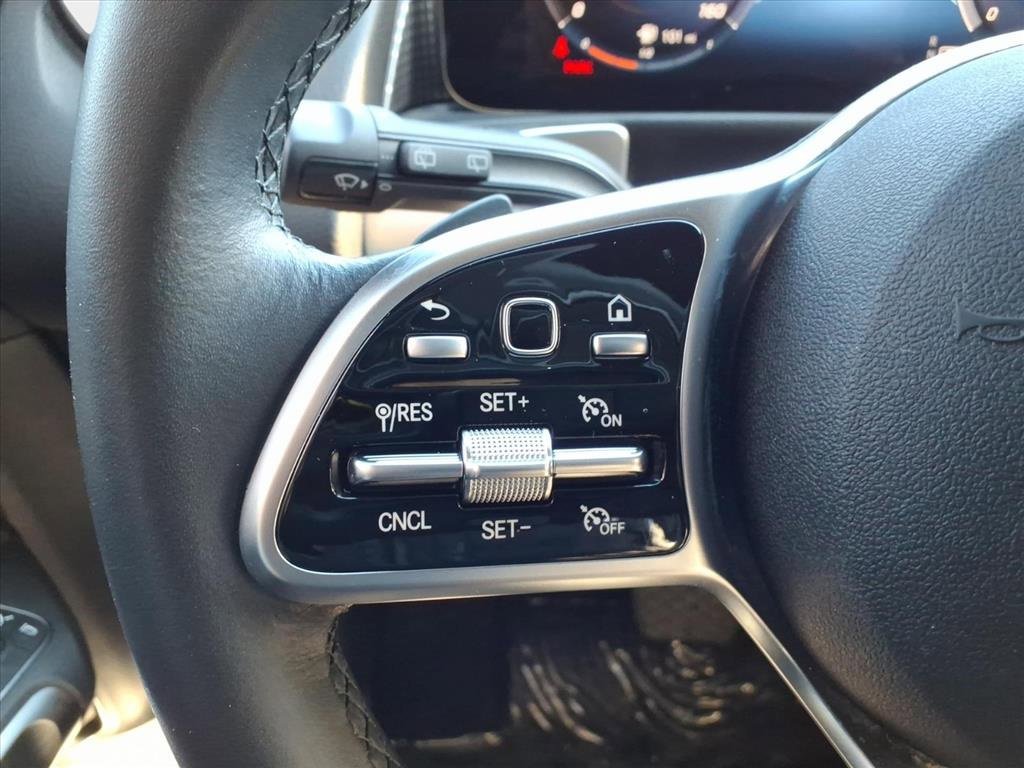 Used 2023 Mercedes-Benz GLB 250 image 17