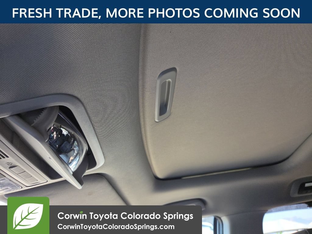 Used 2015 Honda Odyssey Touring image 12
