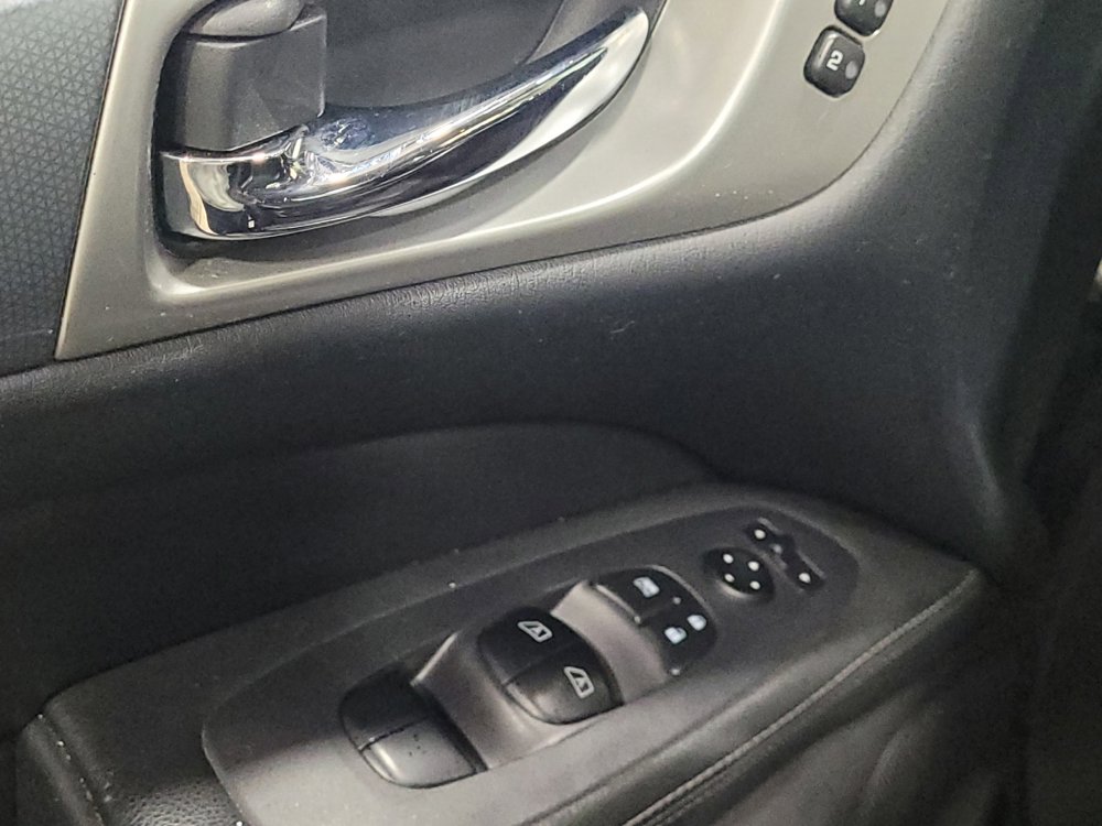 Used 2018 Nissan Pathfinder SL w/ SL Premium Package image 27