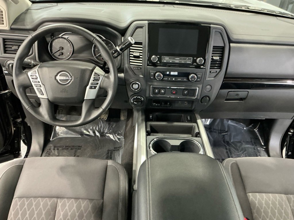 Used 2024 Nissan Titan SV w/ SV Convenience Package image 21