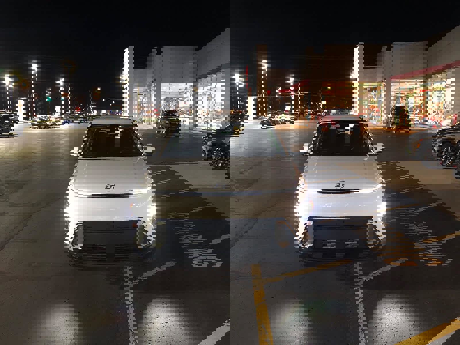 New 2026 Hyundai Kona SE image 2