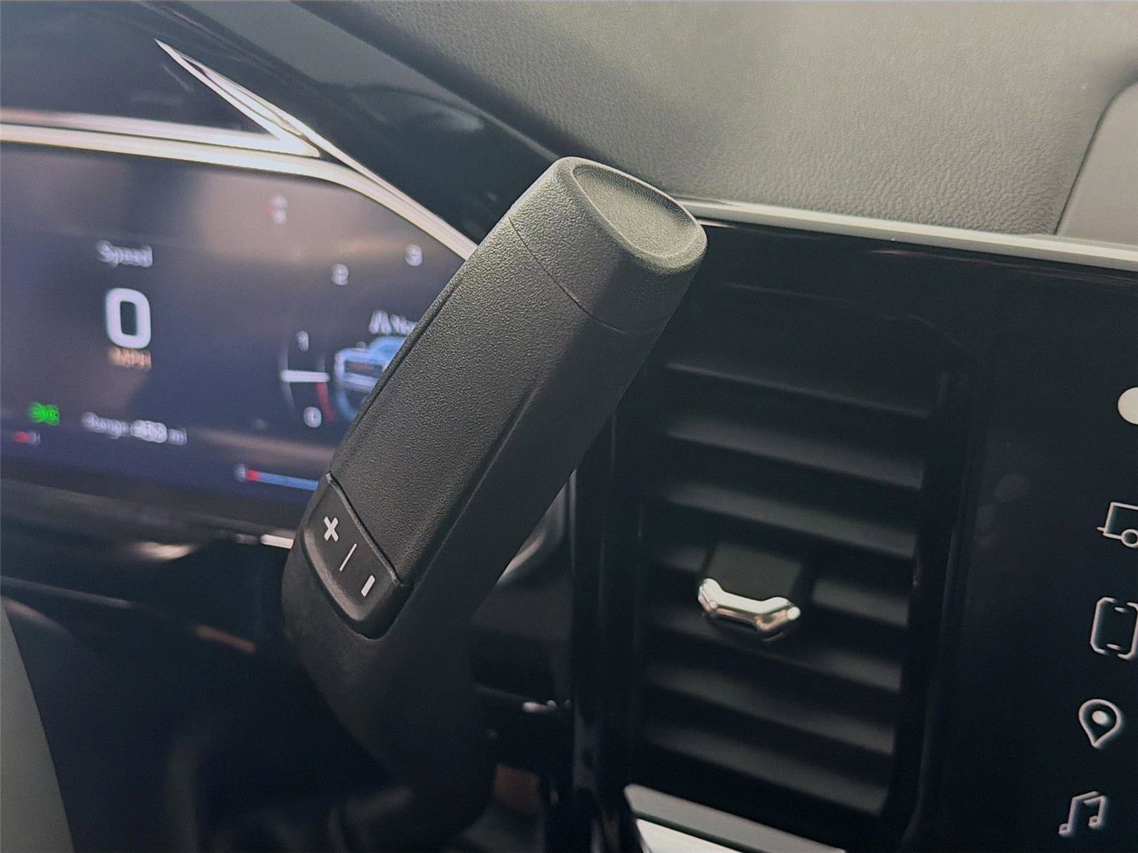 New 2026 GMC Sierra 2500 SLT w/ SLT Premium Package image 18