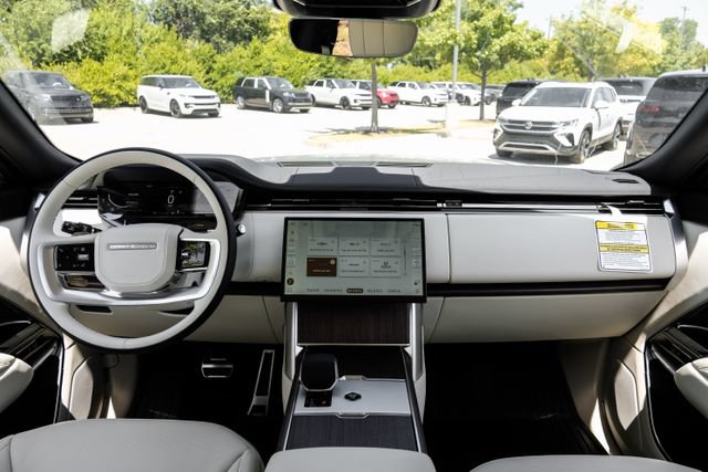 New 2026 Land Rover Range Rover SE AWD/4WD image 16