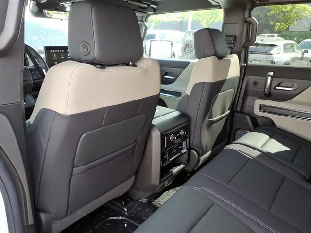 New 2026 GMC Hummer EV SUV AWD/4WD image 16